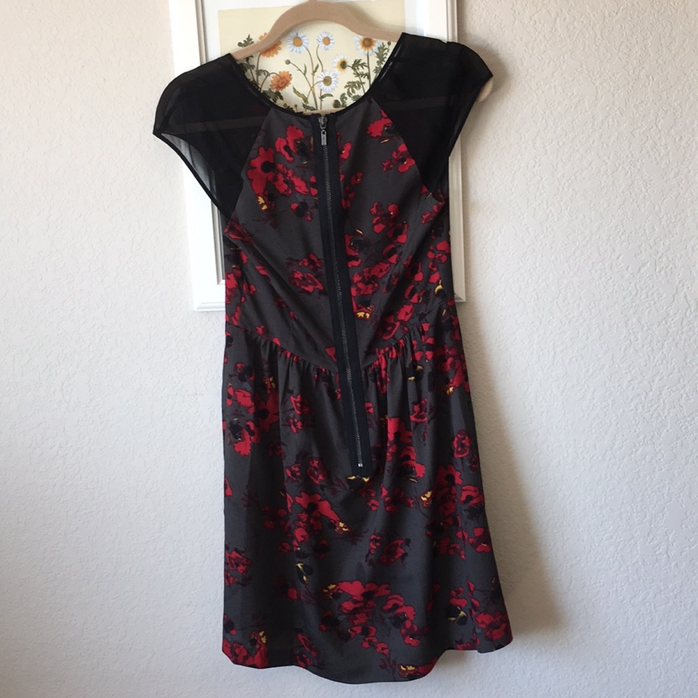 Dress - Picture 4 of 6